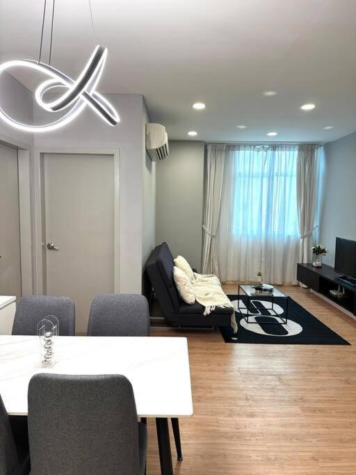 Ins Family Couple Cozy 2 Bedroom Suites *